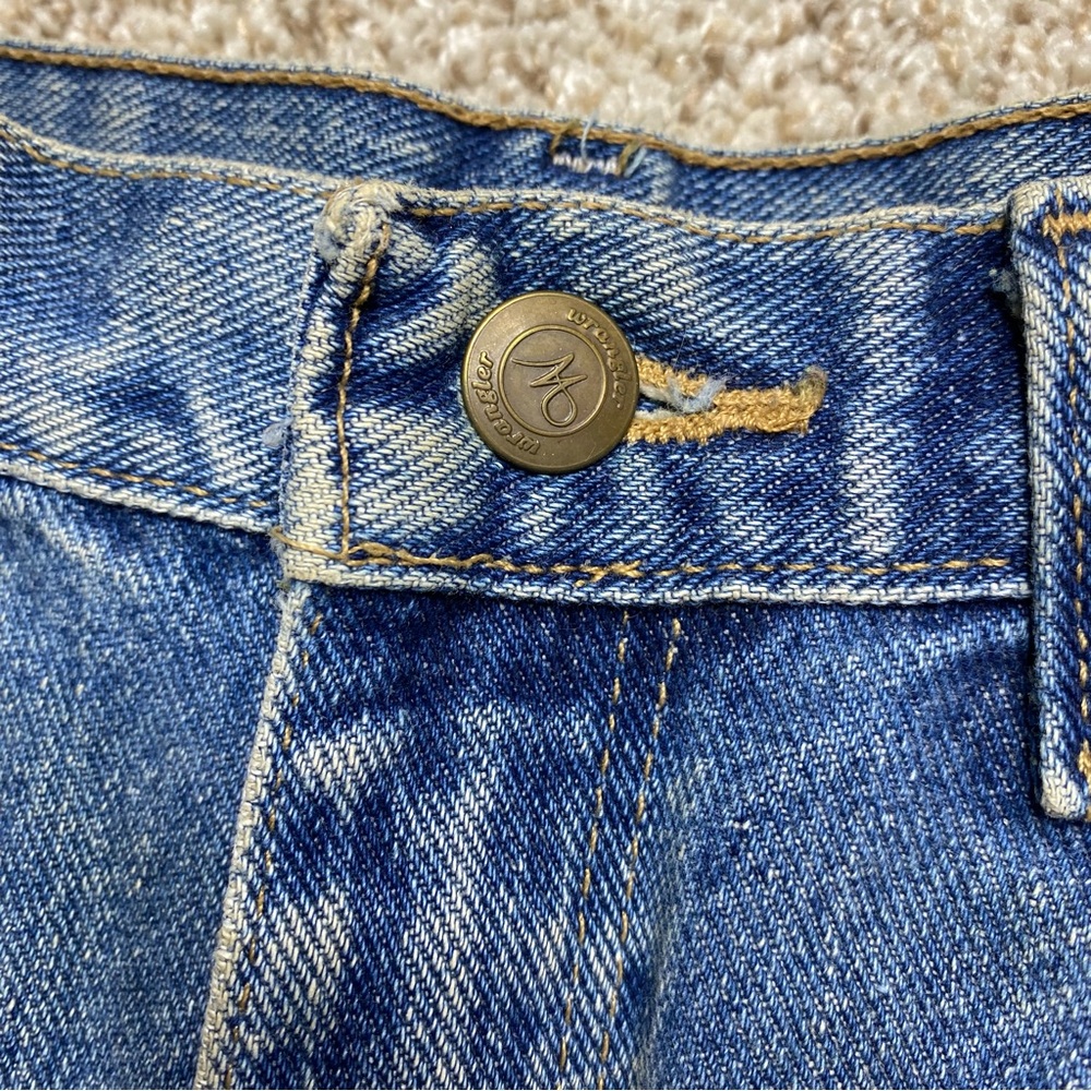 Vintage Wrangler Cut-Off Jean Shorts - Picture 3 of 9